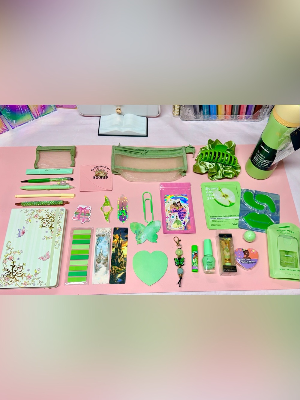 Princess & The Frog’s Tiana Bookish & Beauty Bundle with Owala